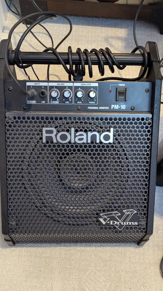 Yamaha Electronic Drumset c/w Roland amplifier in Drums & Percussion in Calgary - Image 3