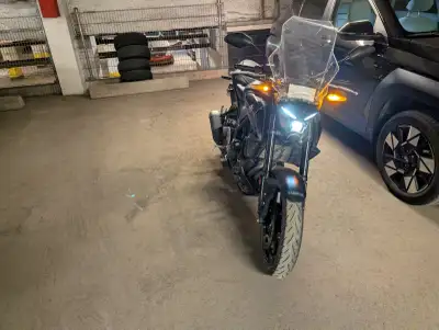Une moto facile à conduire, amusante et très rapide pour sa cylindrée.
