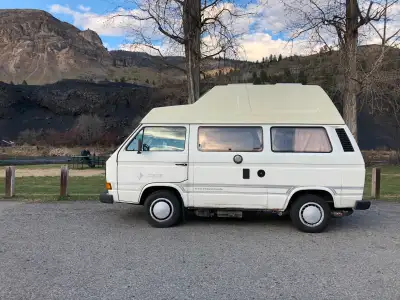 1987 Volkswagon JOKER. Purchased in 2020. Barely driven since then. While the odometer is at 302,786...
