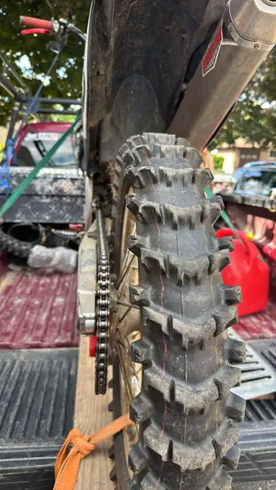 CRF450R Valves just done. Brand new front tire, just needs to be installed. Back tire is new. Afterm...