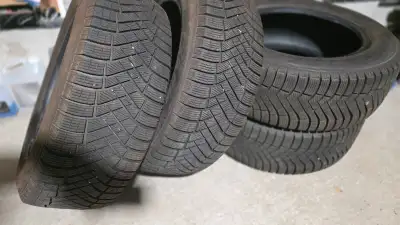 selling four 18 inch Pirelli winter tires 235/60/18 for $750. 90% of tread remaining. tire size is 2...