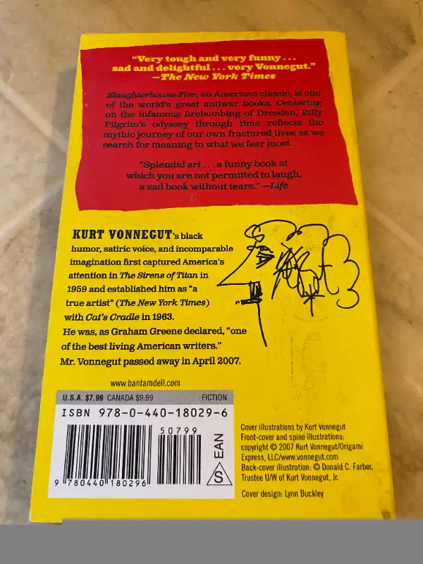 Kurt Vonnegut Slaughterhouse Five Paperback Book PB in Fiction in St. Catharines - Image 5