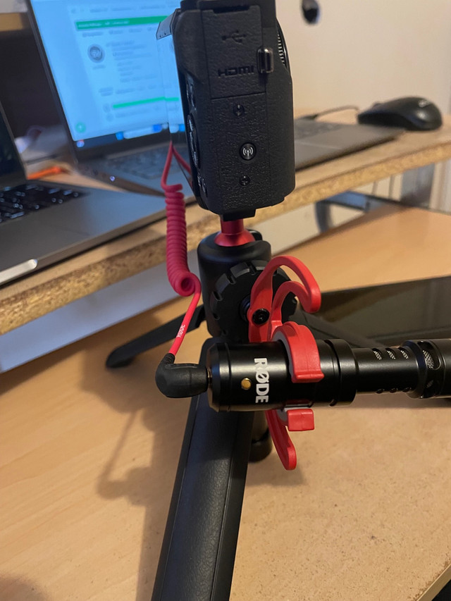 Rode VideoMicro Compact on-camera microphone  in Cameras & Camcorders in Mississauga / Peel Region - Image 2