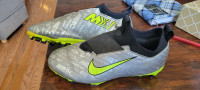 Nike Soccer Cleats -  Size 5