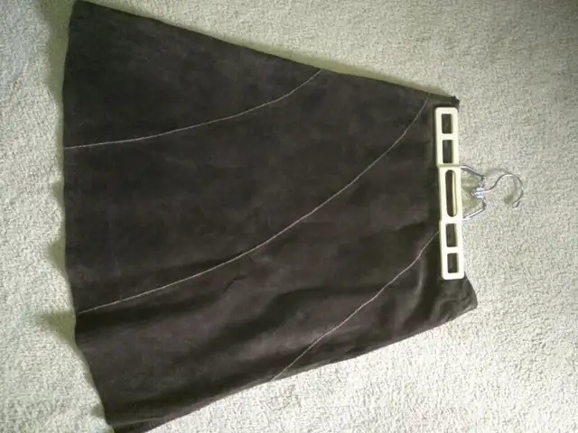 DANIER LEATHER CANADA Chocolate A-Line Leather Suede Knee Length in Women's - Dresses & Skirts in Markham / York Region - Image 2