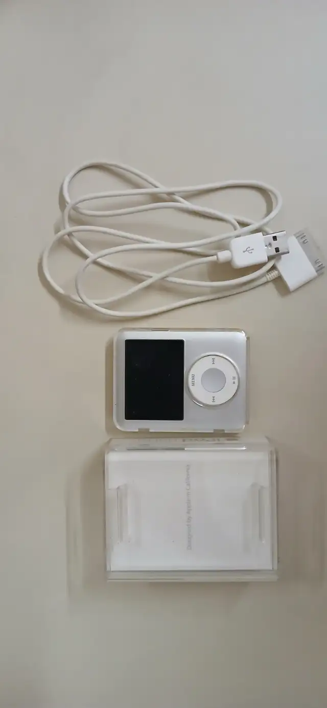 iPod Nano 3rd generation (4 GB) in General Electronics in City of Toronto - Image 4