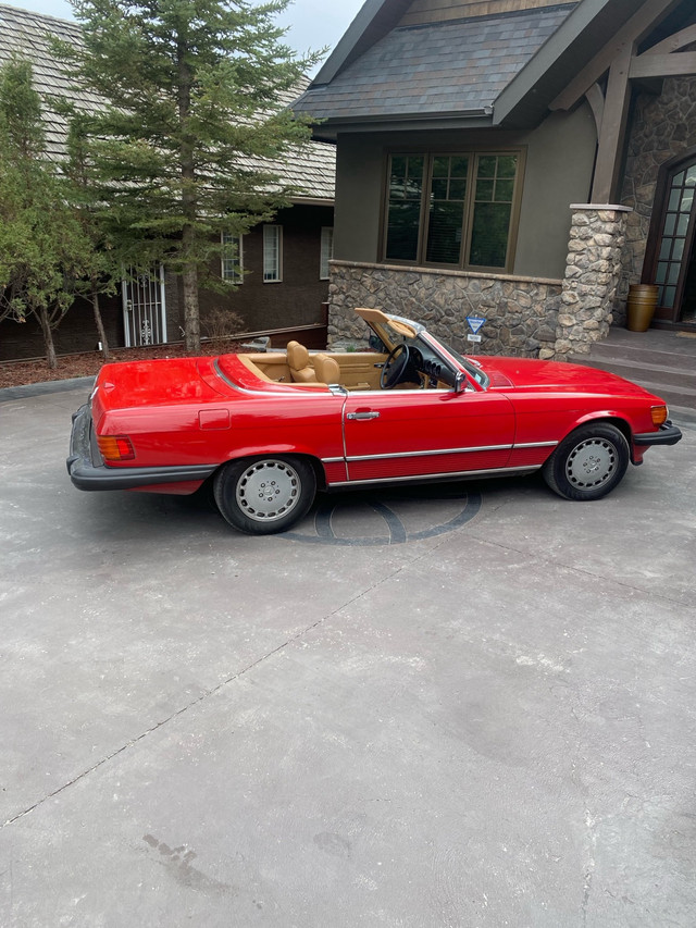 Mercedes Benz 560SL  in Cars & Trucks in Calgary