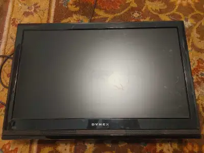 24" TV works 20$ OBO TV has no stand, good for wall mount. Great for kids room, hook up dvd player w...