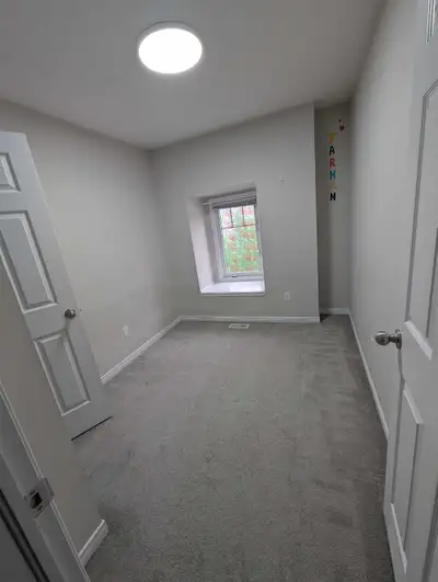 Private room available for girls in a neat and clean house. No parking. Available from September 1st