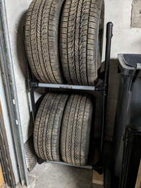 Tire rack support pour pneus