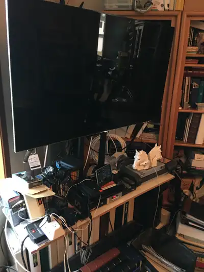 Télévision géante (Samsung 55" LED TV) : 800$ Référence pour cinéma maison PowerCenter - Monster Pow...
