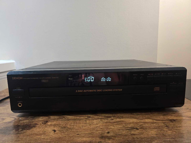 Denon DCM-370 5 Disc CD Changer Automatic Loading System PCM Aud in Stereo Systems & Home Theatre in Mississauga / Peel Region - Image 4