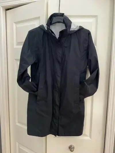 Like NEW Women’s Black Jacket in McKenzie Lake SE, View more