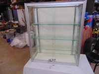 ALUMINUM PROBABLE DISPLAY CASE WITH LOCK VINTAGE