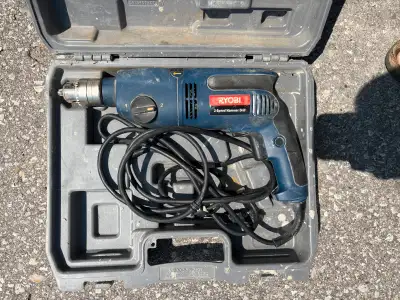 Good working condition. Comes with case and 1/2” chuck key. Missing side handle. $45 OBO PICK UP CEN...