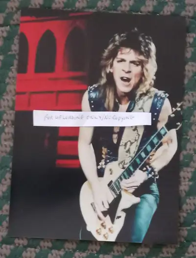 CLOSE TO MINT!! RANDY RHOADS/QUIET RIOT VINTAGE 1980'S 8 X 11 INCHES GLOSSY COLOR PHOTO WITH HIS MOU...