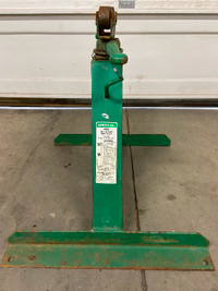 One Greenlee 683 cable reel stand, good condition