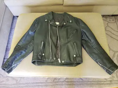 Mid-70s Men's M Rare AMF Harley-Davidson Leather Jacket. Size Medium. About a 32 inch waist. Should...