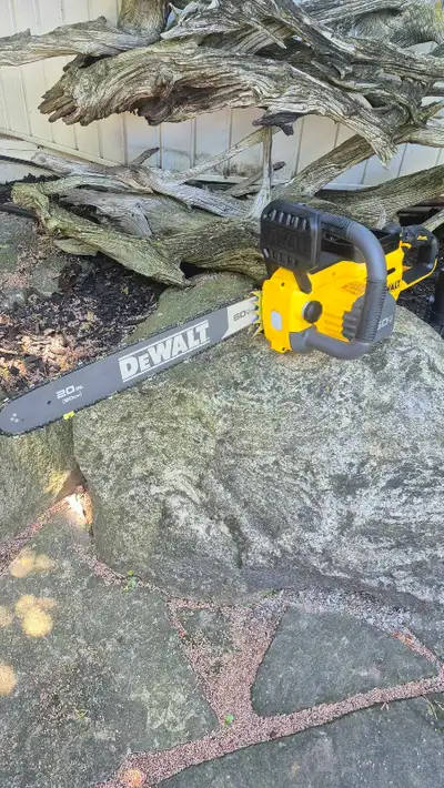 ☆NEW☆ DEWALT 60V MAX 20in CHAINSAW, View more