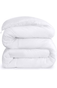 BNIB Comforter Queen