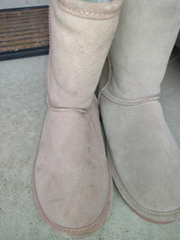 Soft Moc Winter Boot,size8, $5, like new, look like Uggs 