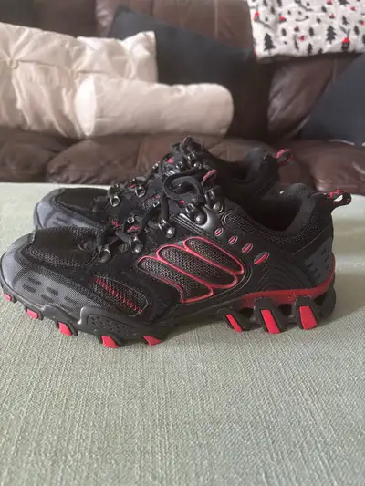 Mountain Wear Hiking Shoes Ladies Size 8 Excellent Condition, View more