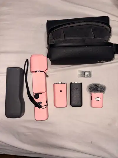 DJI Osmo Pocket 3 Creator Combo, View more