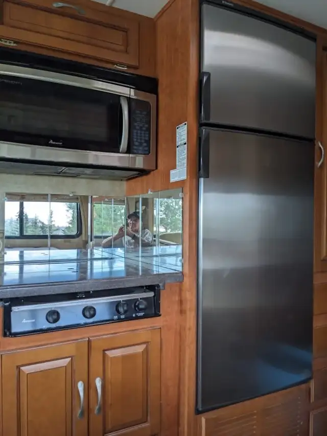 2010 Forest River RV GeorgeTown 350TS class A Motorhome & Bunks in Other in Calgary - Image 7