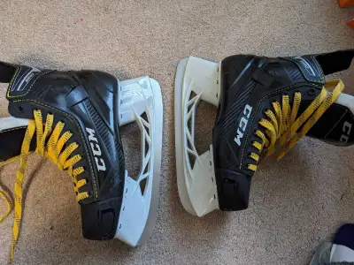 Hockey Skates Men's Size 6, View more