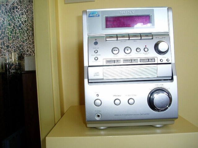 Mini système de son Sony (Compact disc deck receiver) dans Chaînes stéréo  à Longueuil/Rive Sud