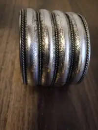 Bracelet artisanale fabriqué à la main 