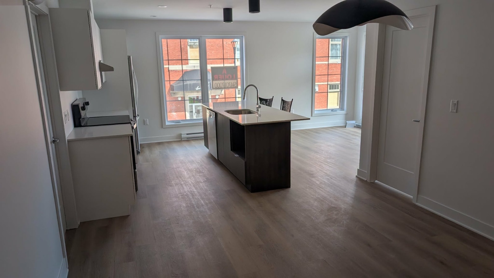 Condo neuf à louer — photo 1