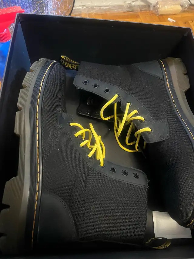 Airport Deals, Mississauga, Menswear, Size 13 in Men's in City of Toronto - Image 4