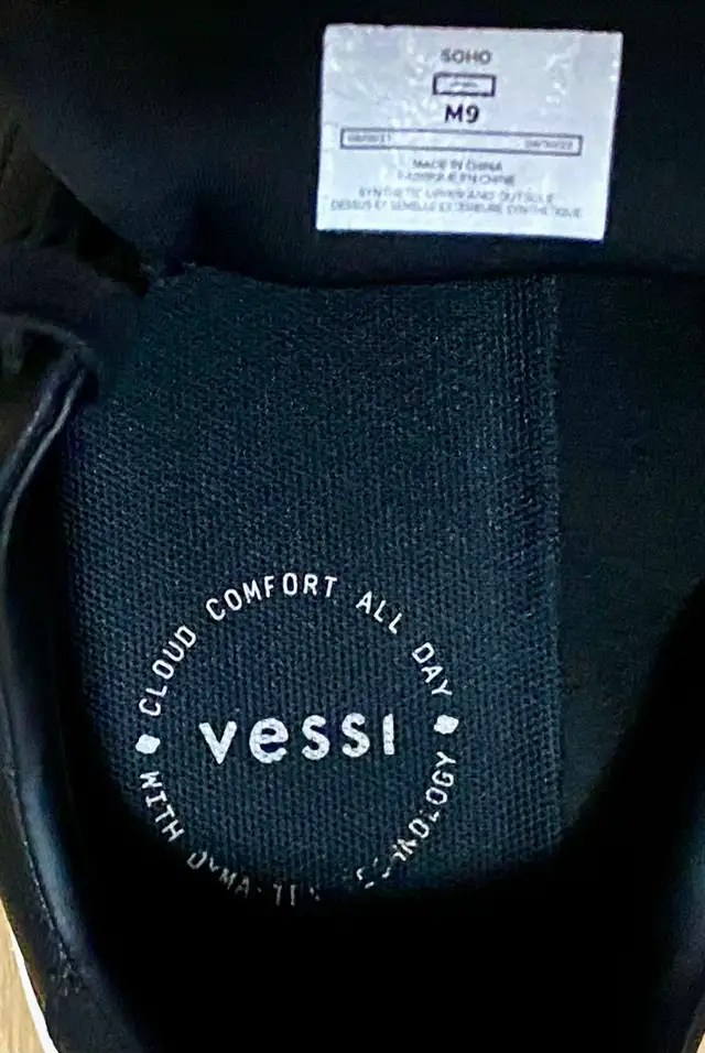Vessi Soho Men’s Waterproof Sneakers - Size 9 in Men's Shoes in Calgary - Image 8