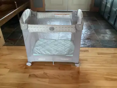 Graco Travel Crib, View more