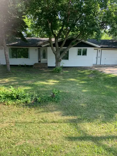 ***scheduling showings July 12th. Pls contact A quick 20 minutes to the perimeter, live outside the...