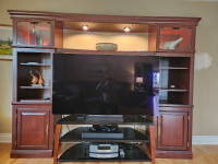 TV / entertainment stand