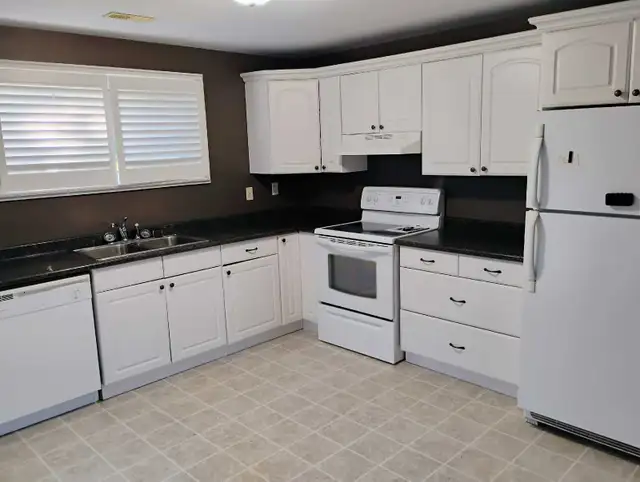 Woodland Acres- 1 Bedroom- Level Walkout