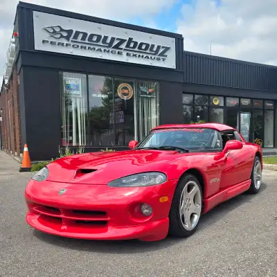 1999 Viper RT/10 For Sale. Very Rare Find 2nd Owner Example! Custom Ordered By My Close Friend Who W...