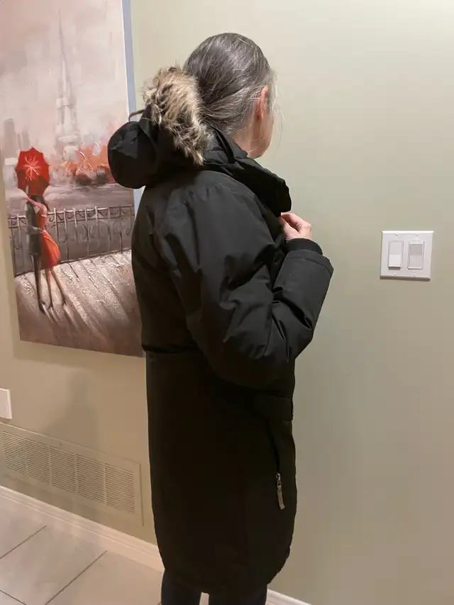 WOMENS WINTER JACKET in Women's - Tops & Outerwear in Oshawa / Durham Region - Image 2