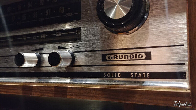 Radio de Table Antique Grundig – (Rare) dans Art et objets de collection  à Longueuil/Rive Sud - Image 3
