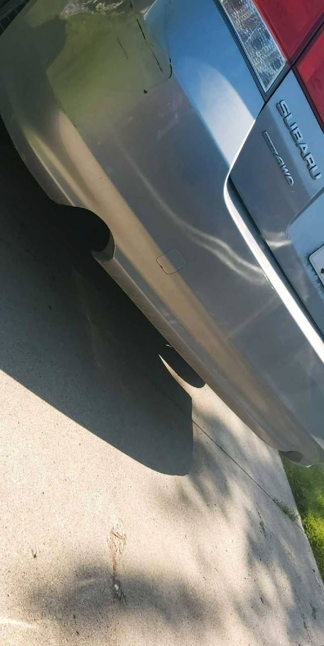 2011 subaru legacy 3.6L 6 cylinder for sale in Cars & Trucks in Windsor Region - Image 4