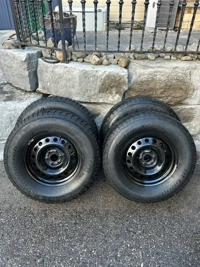 BF Goodrich Winter T/A, 265/70R17, date code 2724. Used 1/2 winter season last year, as new conditio...
