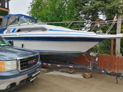 FUN FAMILY CRUISER BY MERC. 1988 THUNDER CRAFT 240 MAGNUM EXPRESS LOA26.2 INCLUDING BOWPIT, CENTERLI...