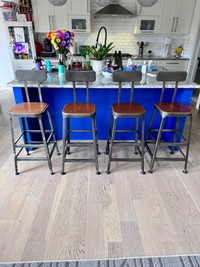 Kitchen Bar Stool / Chair 
