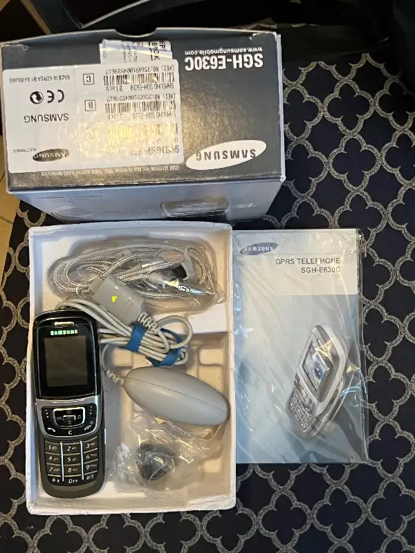 Samsung SGH-E630C slider phone in Cell Phones in City of Toronto - Image 3