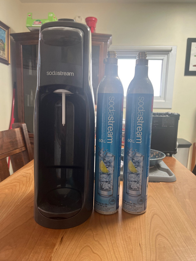 Sodastream Jet system with two empty CO canisters in Kitchen & Dining Wares in Belleville