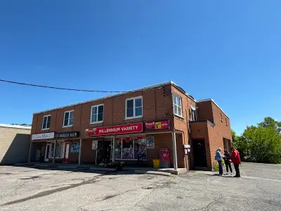 Two bedroom apartment for rent is in Oshawa 377 Stevenson Road NORTH heat and Hydro water include an...