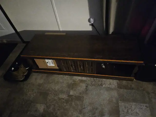 Coffee Table426574337950371840
