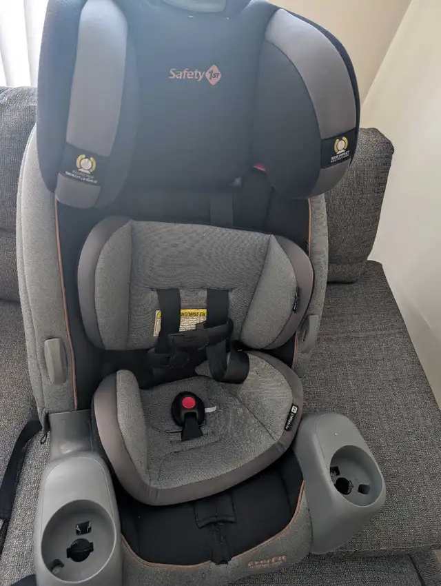 Sièges d'auto safety 1st  in Strollers, Carriers & Car Seats in City of Montréal - Image 6